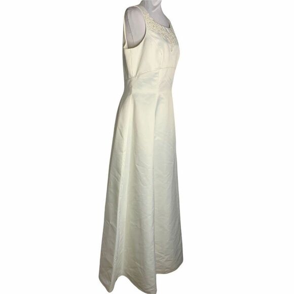 Davids Bridal Michaelangelo Wedding Gown 16 Ivory Beaded Keyhole Back Lined NEW - Picture 7 of 9